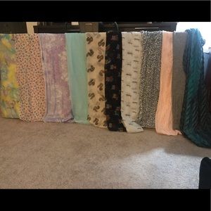 11 large decorative scarves